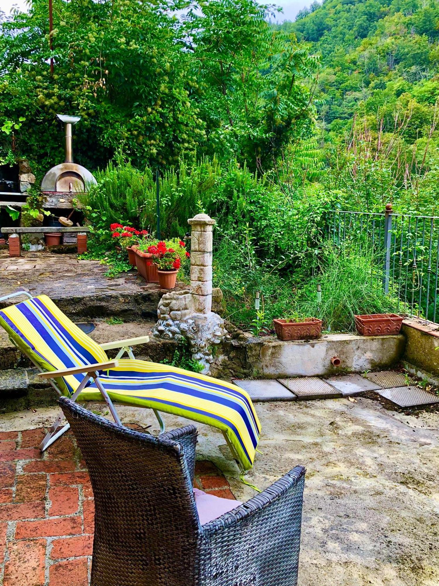 Bed and Breakfast Il Priorato Pescia Exterior foto